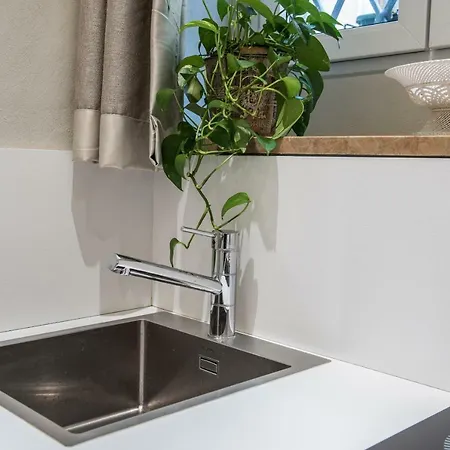 Antik şehir Yakınında 76 M2 Stüdyo , 1 Banyolu Verona